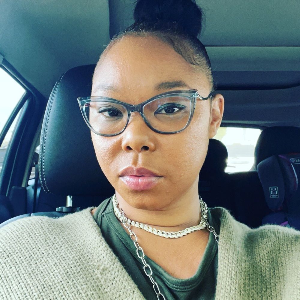Meet your Posher, Maisha